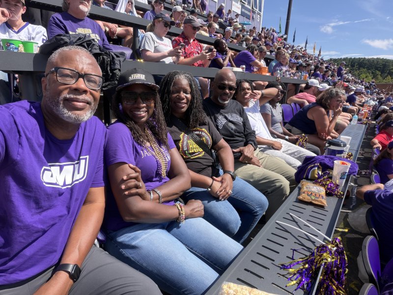 Football, Fellowship and Family 💜💛